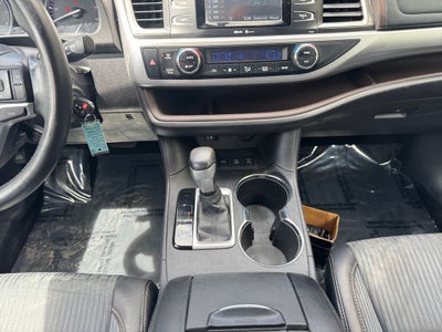 2015 Toyota HIGHLANDER LE Plus V6