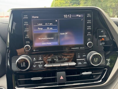 2020 Toyota Highlander LE