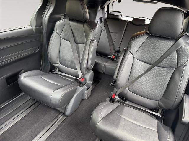 2025 Toyota SIENNA XLE AWD Woodland Edition