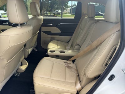 2016 Toyota Highlander Limited Platinum V6