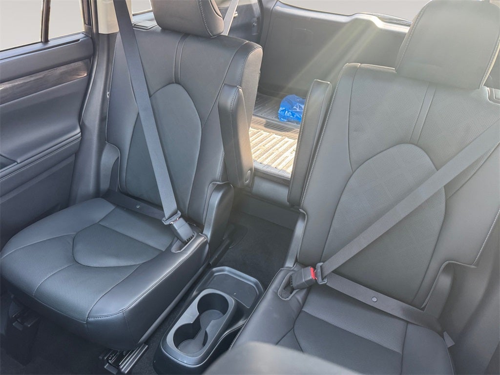 2023 Toyota HIGHLANDER HYBRD Platinum