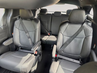 2025 Toyota SIENNA PLT AWD Platinum 7 Passenger