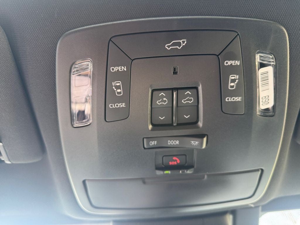 2025 Toyota SIENNA PLT AWD Platinum 7 Passenger