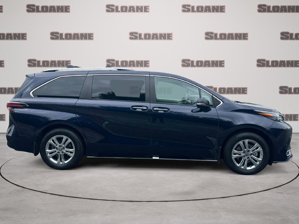 2024 Toyota Sienna Platinum 7 Passenger