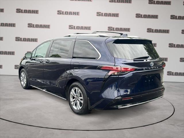 2024 Toyota Sienna Platinum 7 Passenger