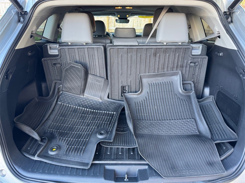 2022 Toyota HIGHLANDER HYBRD XLE