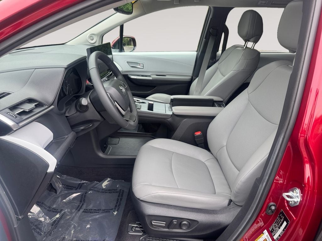 2025 Toyota Sienna XLE 7 Passenger