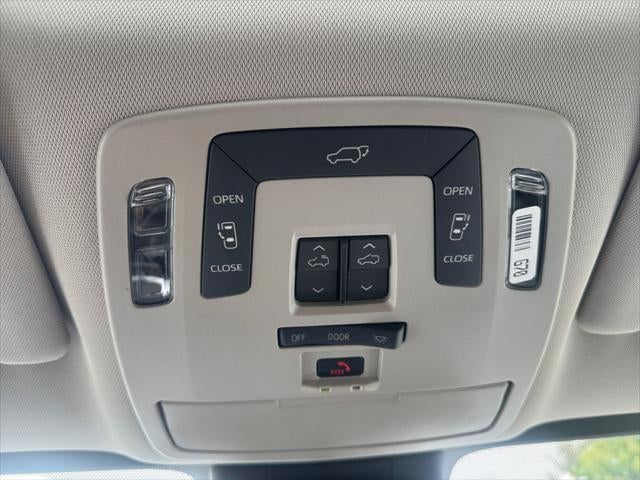 2025 Toyota Sienna XLE 7 Passenger