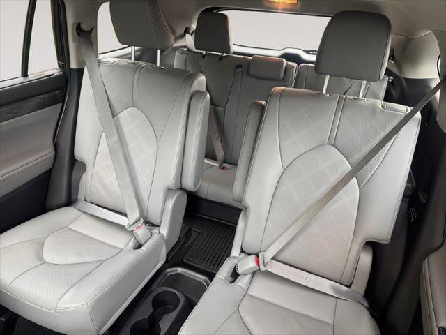 2023 Toyota HIGHLANDER Platinum