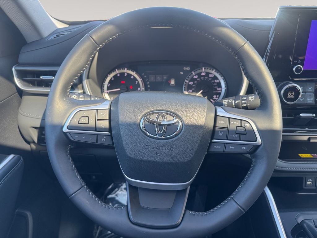 2026 Toyota HIGHLANDER XLE