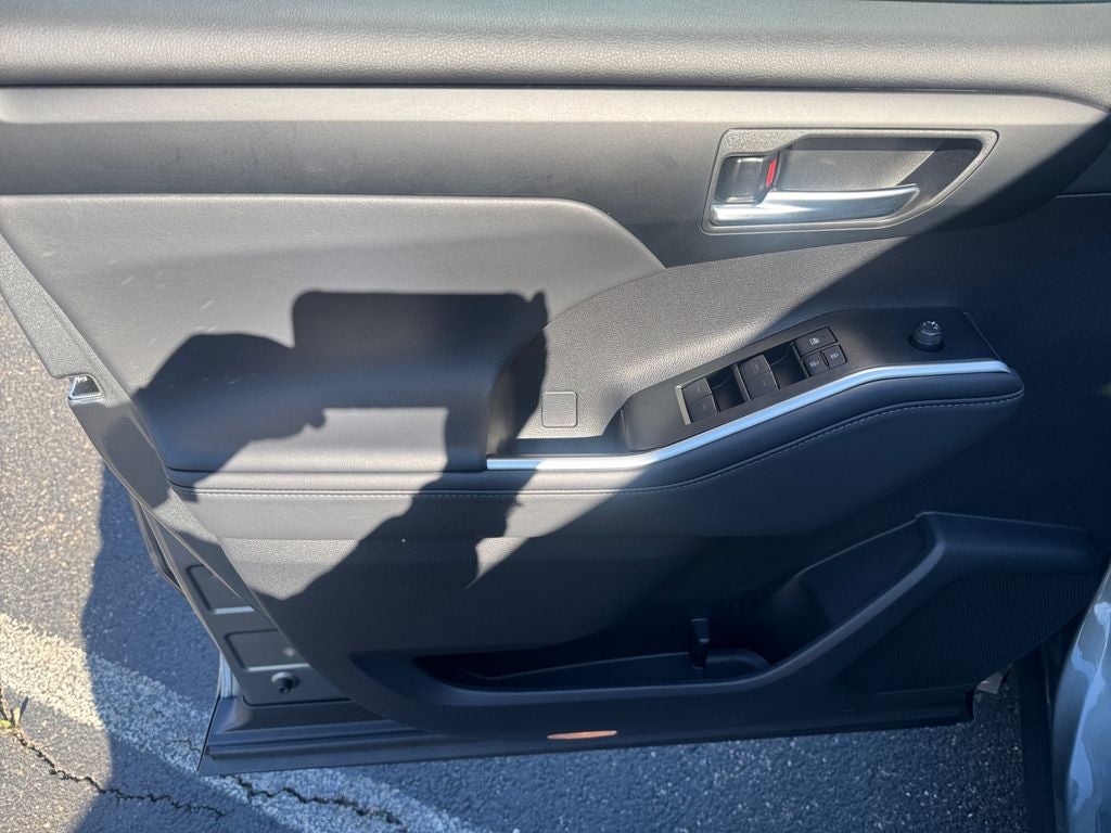 2026 Toyota HIGHLANDER XLE