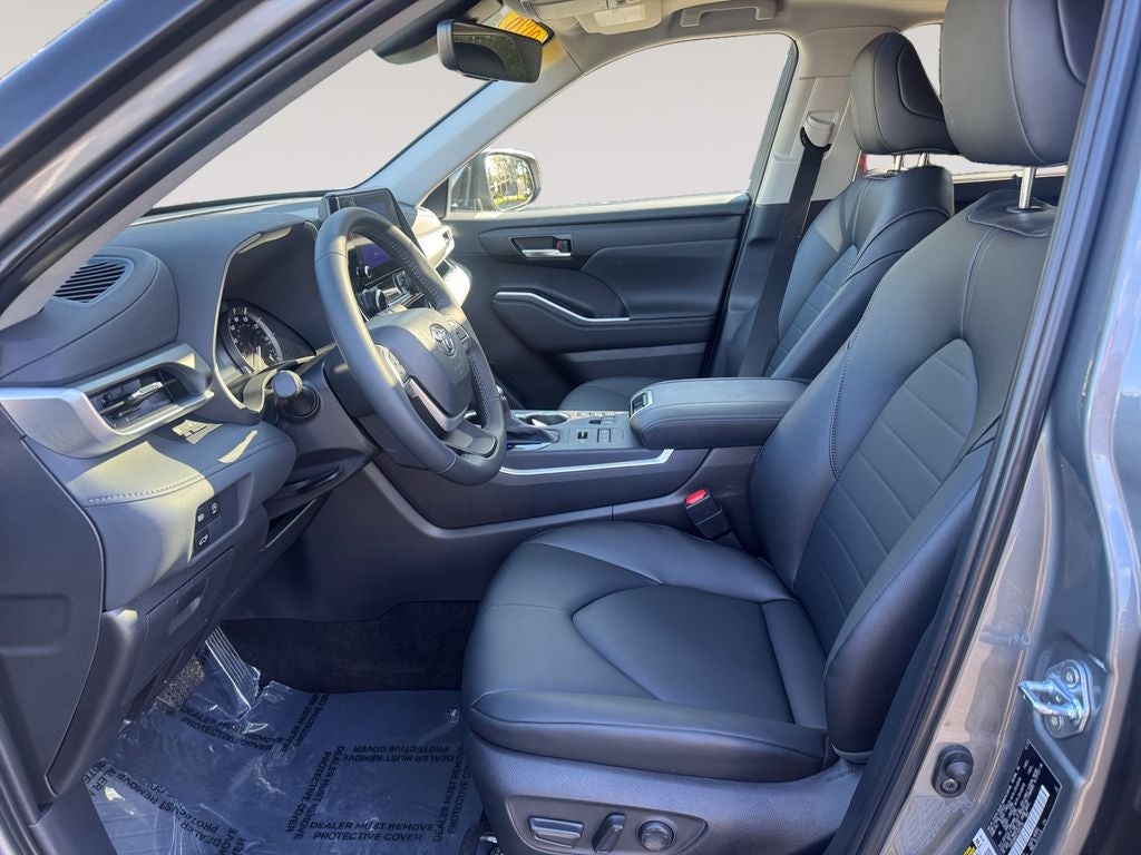 2026 Toyota HIGHLANDER XLE