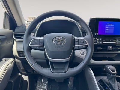 2024 Toyota Highlander XLE