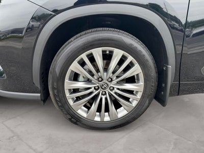 2025 Toyota Highlander Platinum