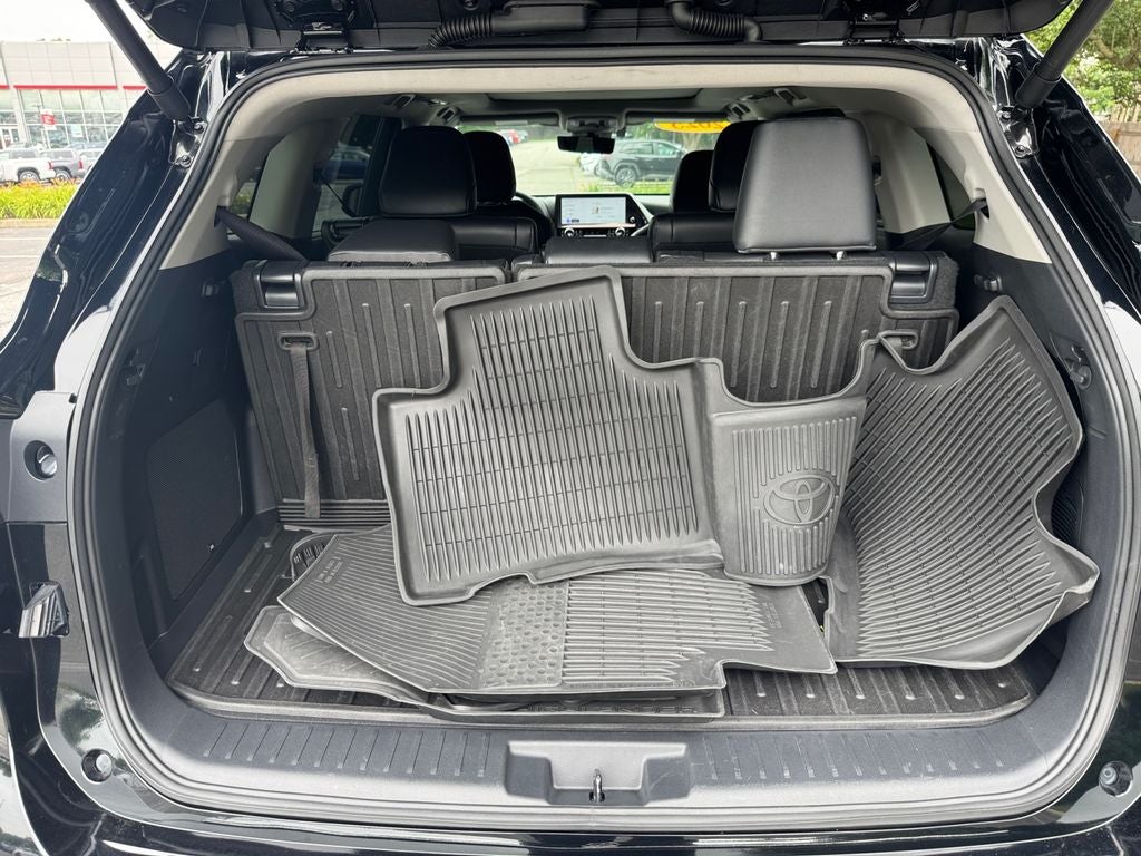 2025 Toyota Highlander Platinum