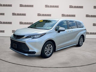 2021 Toyota Sienna LE 8 Passenger