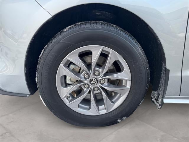 2024 Toyota SIENNA XLE AWD XLE 7 Passenger