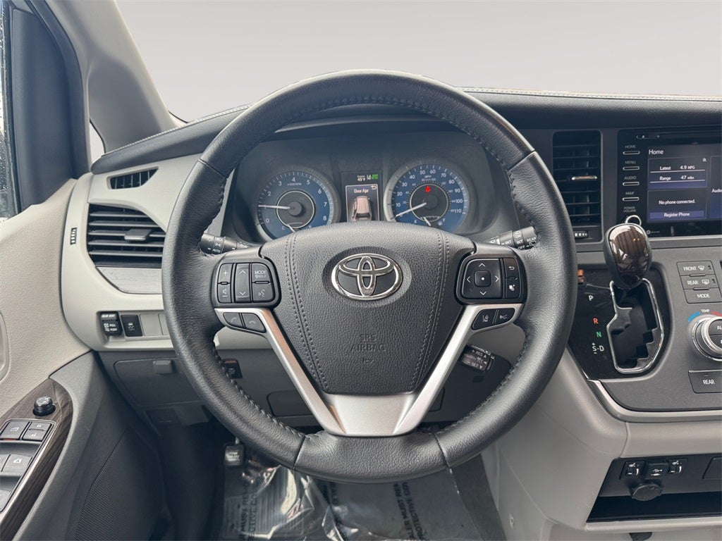 2020 Toyota SIENNA XLE 3.5L XLE
