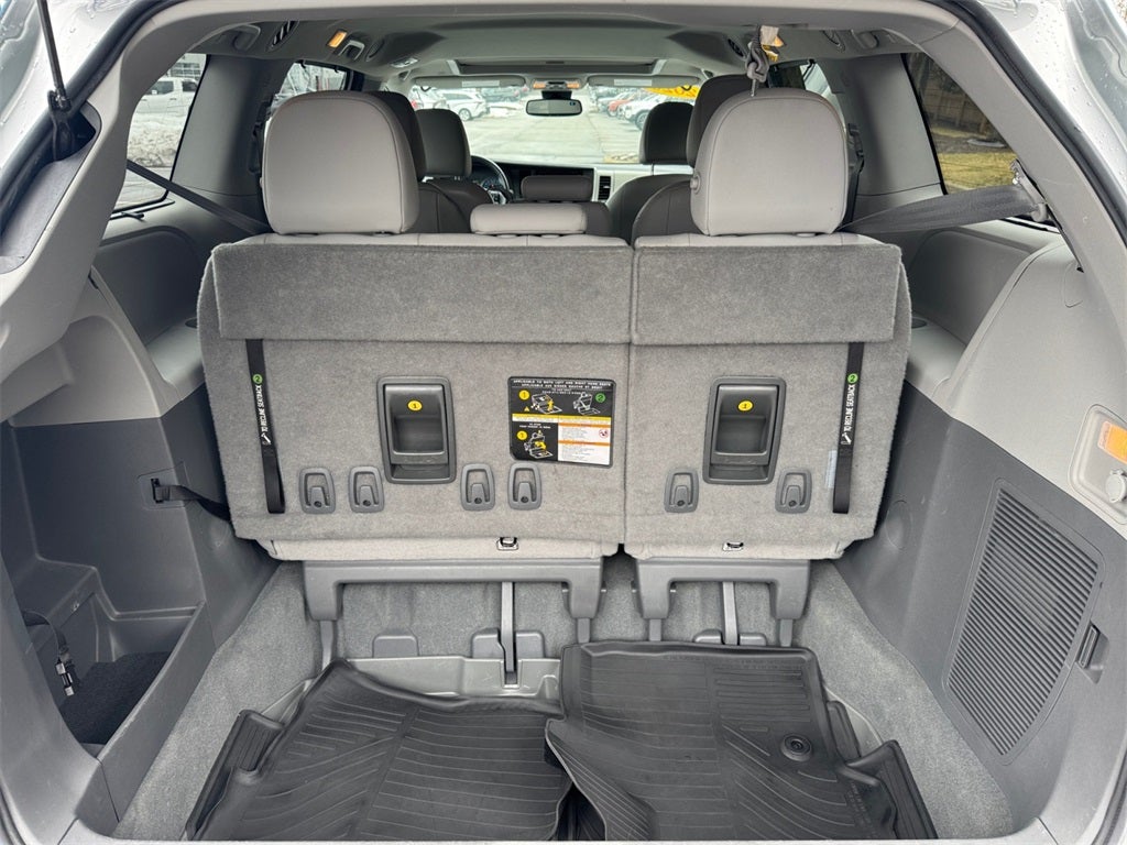 2020 Toyota SIENNA XLE 3.5L XLE
