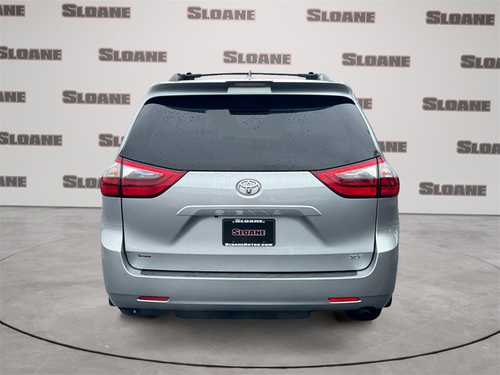 2020 Toyota SIENNA XLE 3.5L XLE