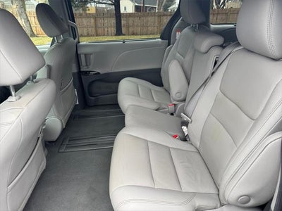 2020 Toyota SIENNA XLE 3.5L XLE