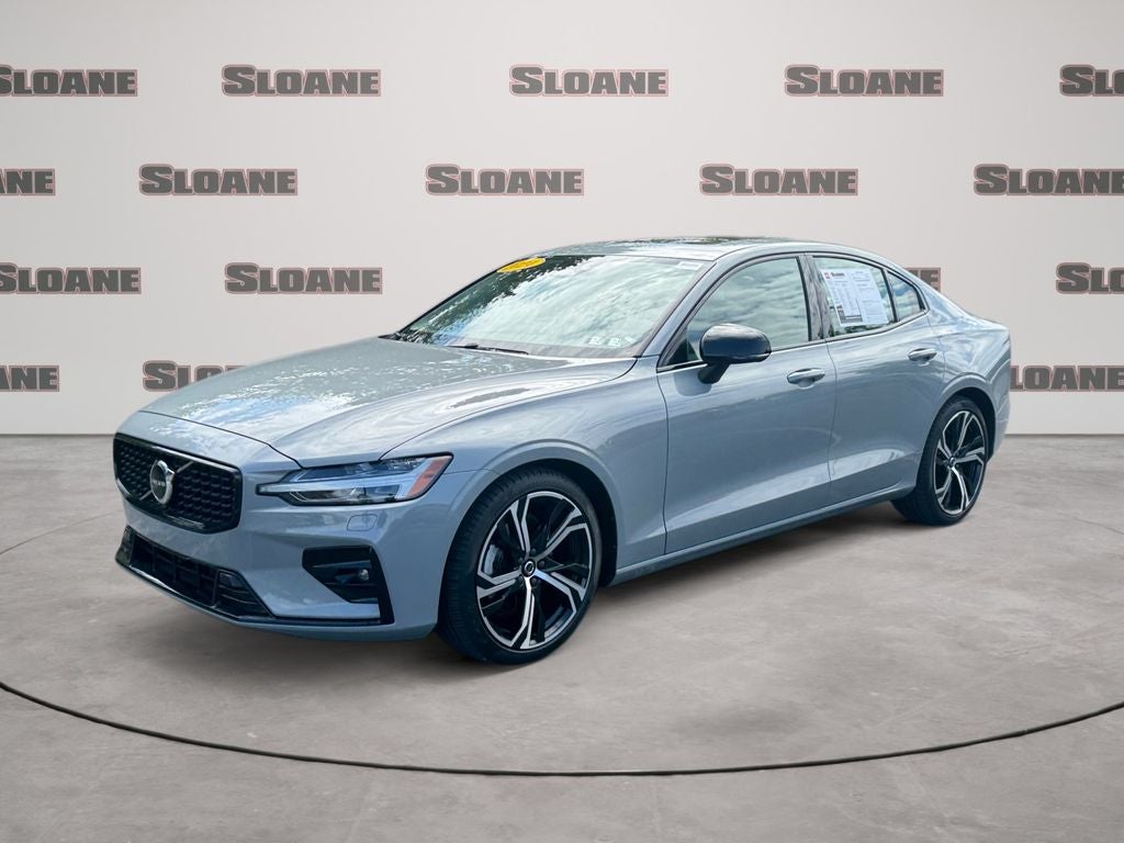 2024 Volvo S60 B5 Core Dark Theme