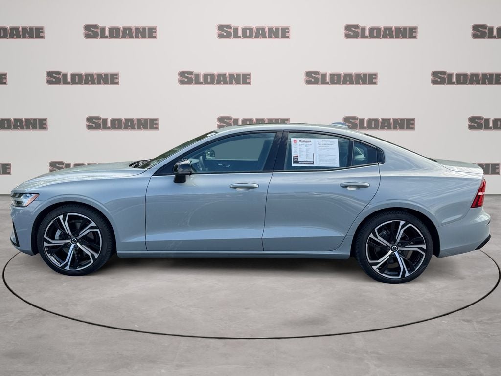 2024 Volvo S60 B5 Core Dark Theme