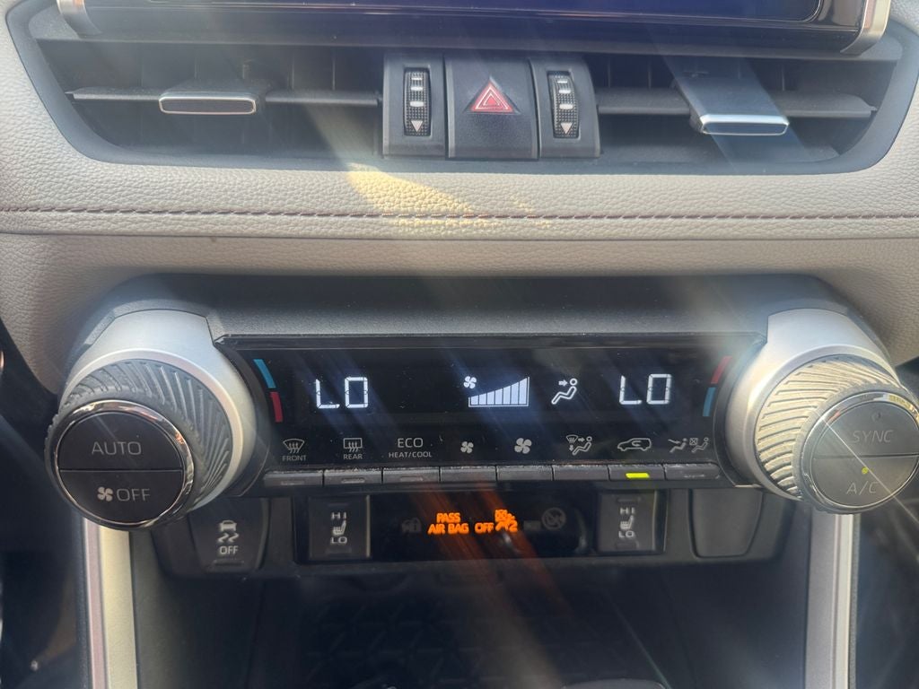2023 Toyota RAV4 HYBRID XLE Premium