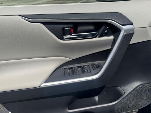 2021 Toyota RAV4 Hybrid XLE Premium
