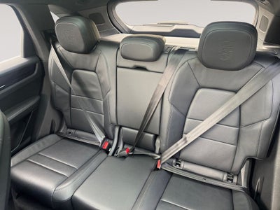 2021 Porsche Cayenne Base