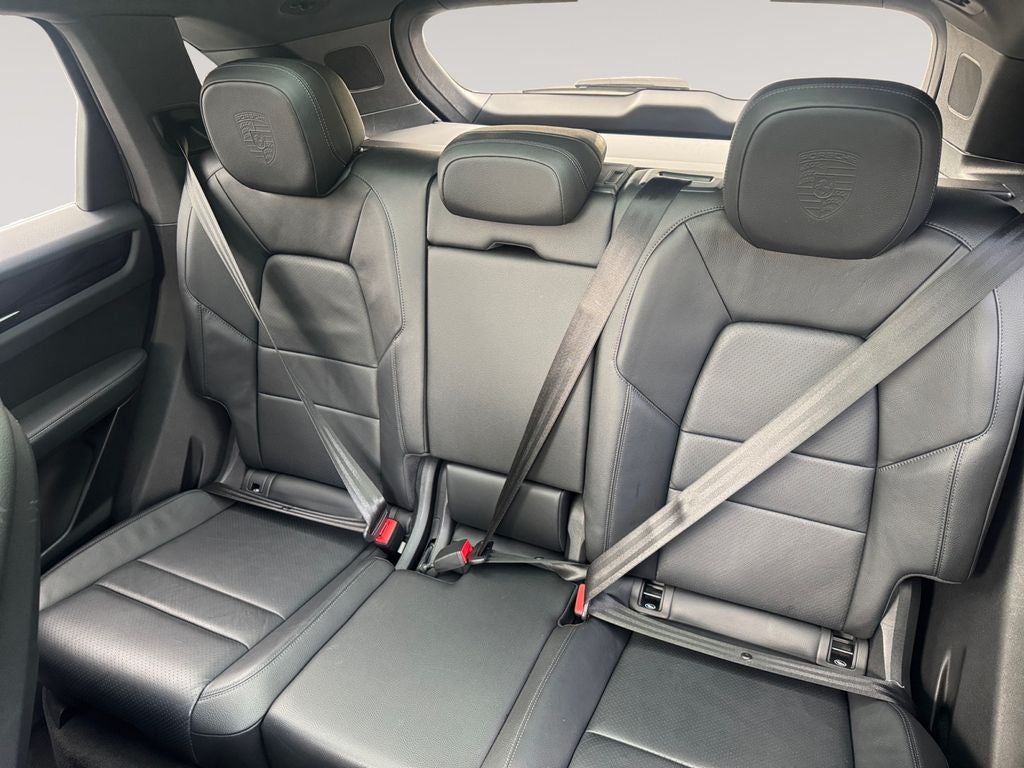 2021 Porsche Cayenne Base