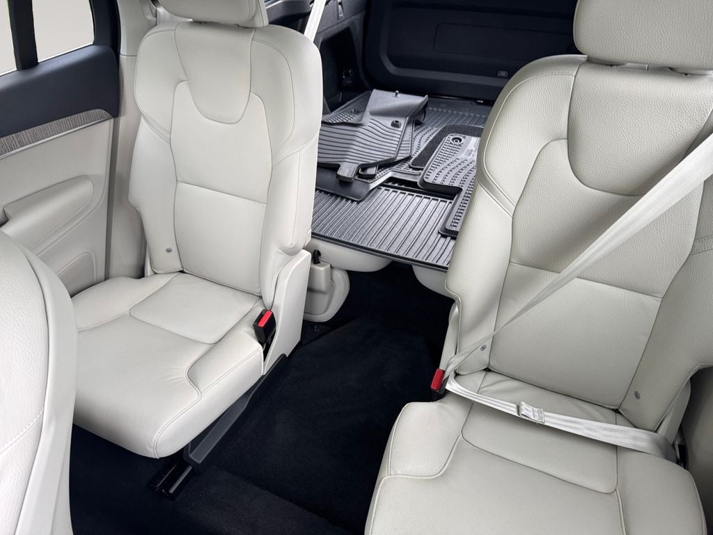 2024 Volvo XC90 B6 Plus Bright Theme 6-Seater