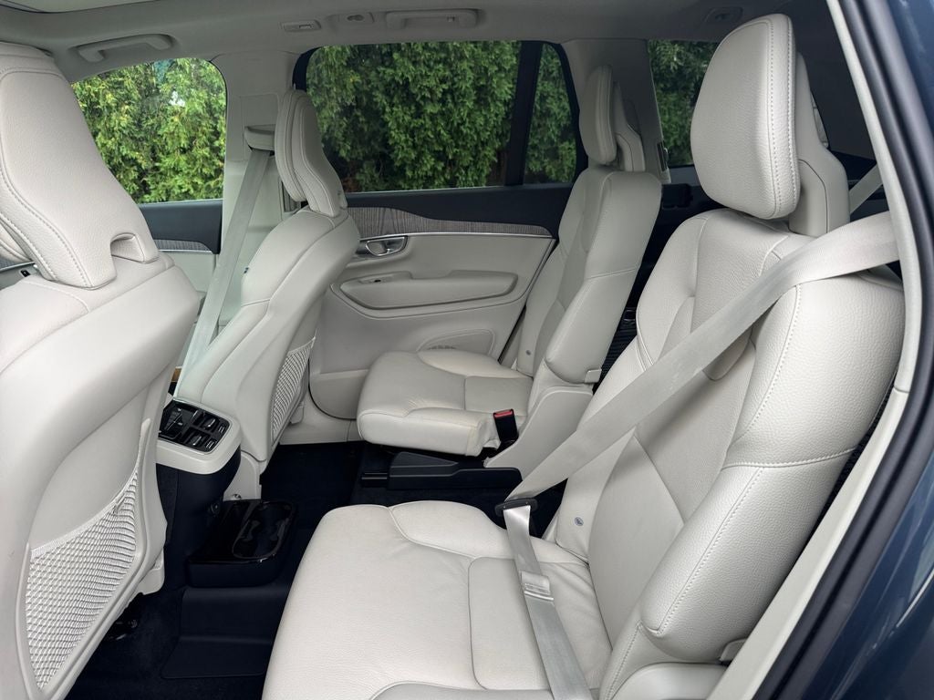 2024 Volvo XC90 B6 Plus Bright Theme 6-Seater