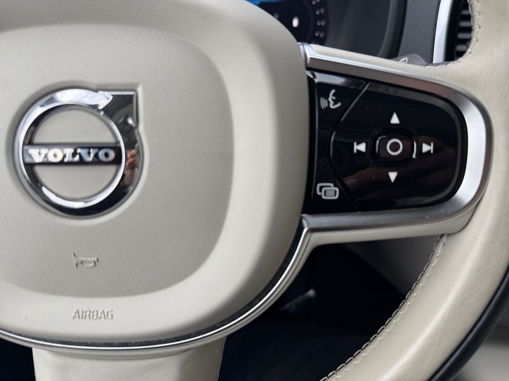 2024 Volvo XC90 B6 Plus Bright Theme 6-Seater