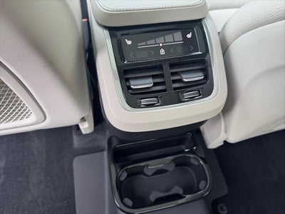 2024 Volvo XC90 B6 Plus Bright Theme 6-Seater