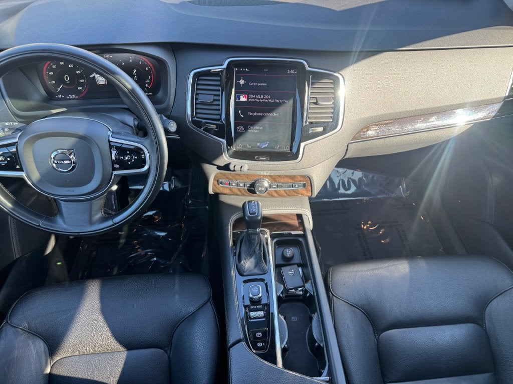 2018 Volvo XC90 T6 Momentum