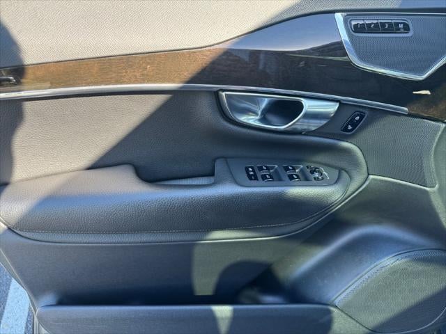 2018 Volvo XC90 T6 Momentum