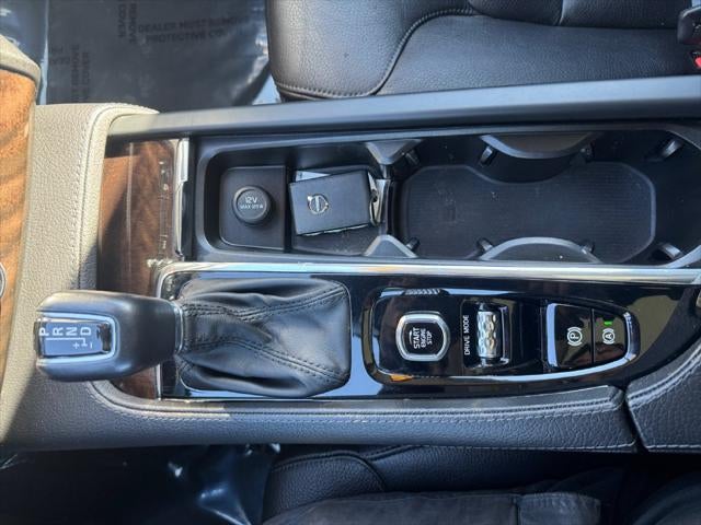 2018 Volvo XC90 T6 Momentum