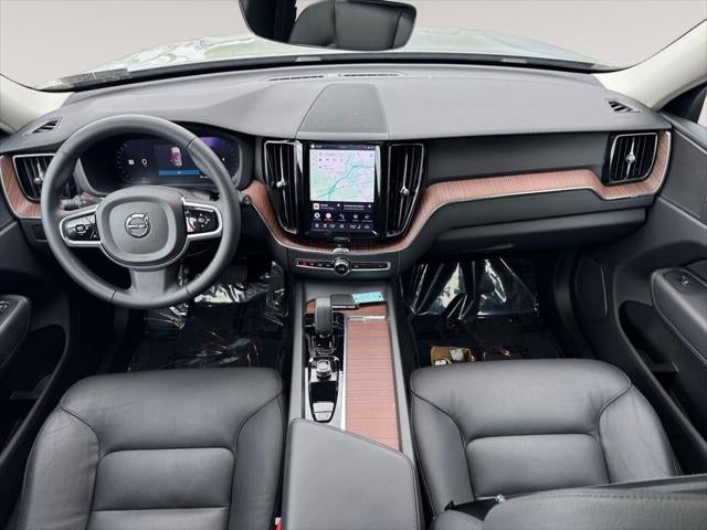 2024 Volvo XC60 B5 Plus Dark Theme