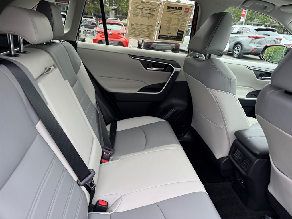 2020 Toyota RAV4 XLE Premium