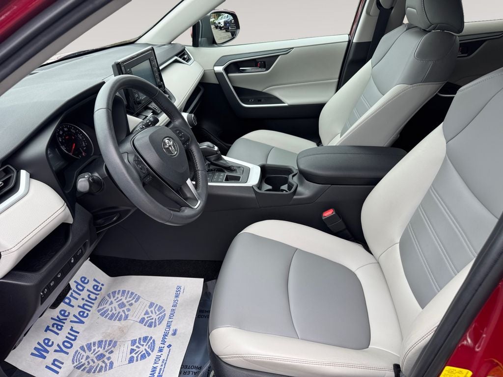 2020 Toyota RAV4 XLE Premium