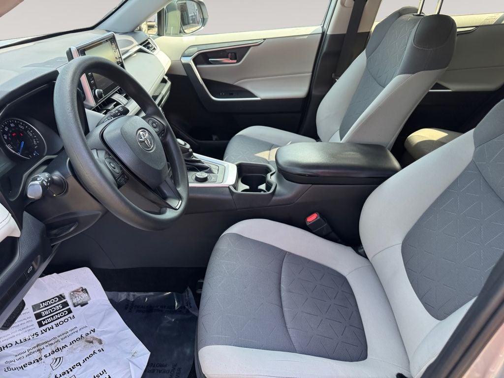 2020 Toyota RAV4 Hybrid XLE