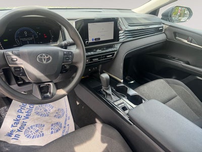2025 Toyota Camry LE