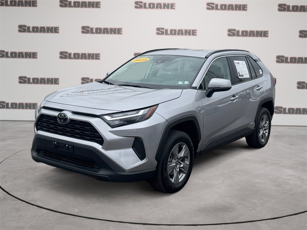 2025 Toyota RAV4 Hybrid XLE