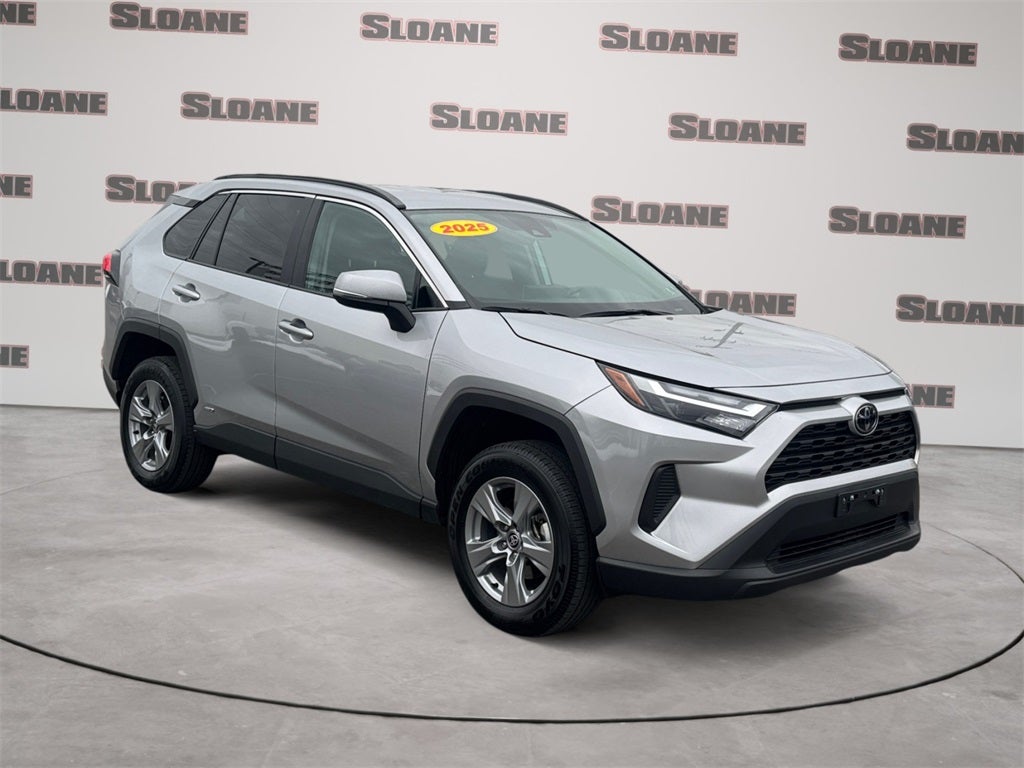 2025 Toyota RAV4 Hybrid XLE