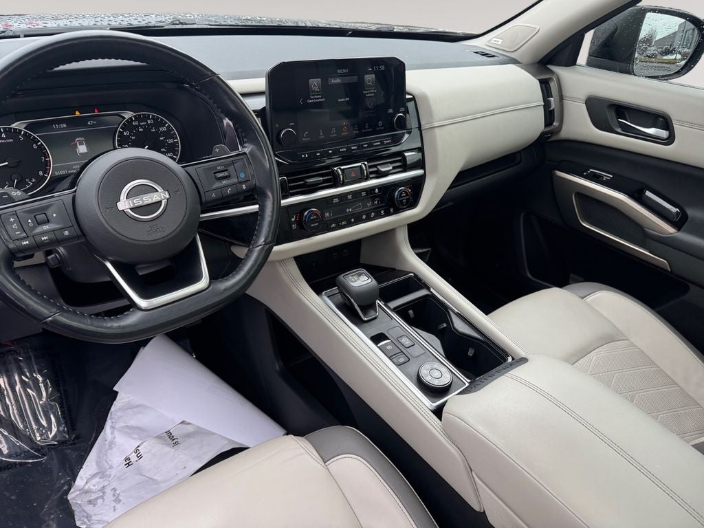 2022 Nissan Pathfinder Platinum