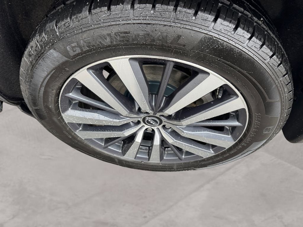 2022 Nissan Pathfinder Platinum