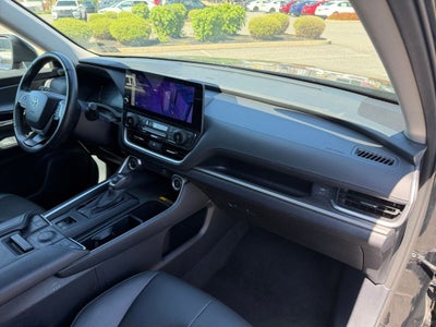 2025 Toyota Grand Highlander XLE