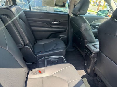 2025 Toyota Grand Highlander XLE
