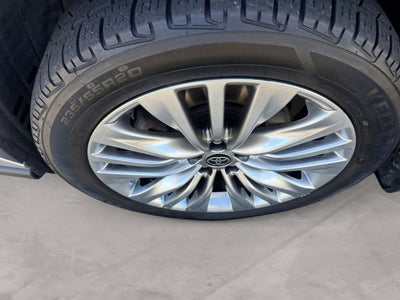 2024 Toyota Highlander Hybrid Platinum